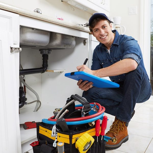 Essential-Tools-Every-Plumbing-